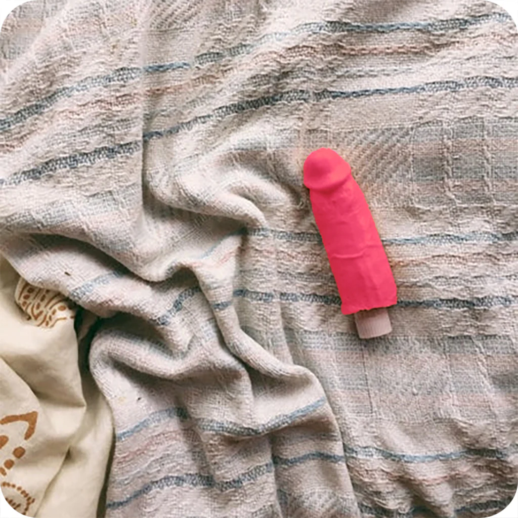 Clone-A-Willy Vibrator Kit in Hot Pink - Image 5