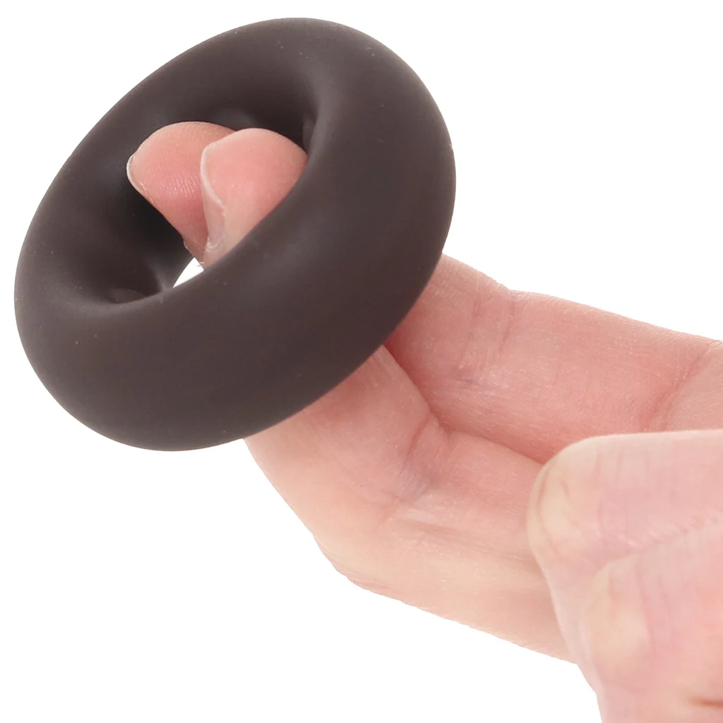 Gunner Liquid Silicone Super Stretch C-Ring in Dark - Image 4