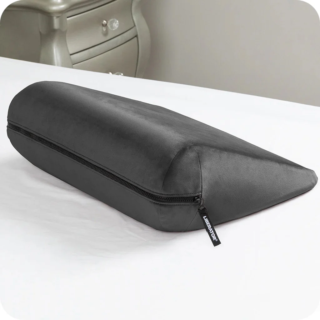 Jaz Original Sex Pillow in Black - Image 4