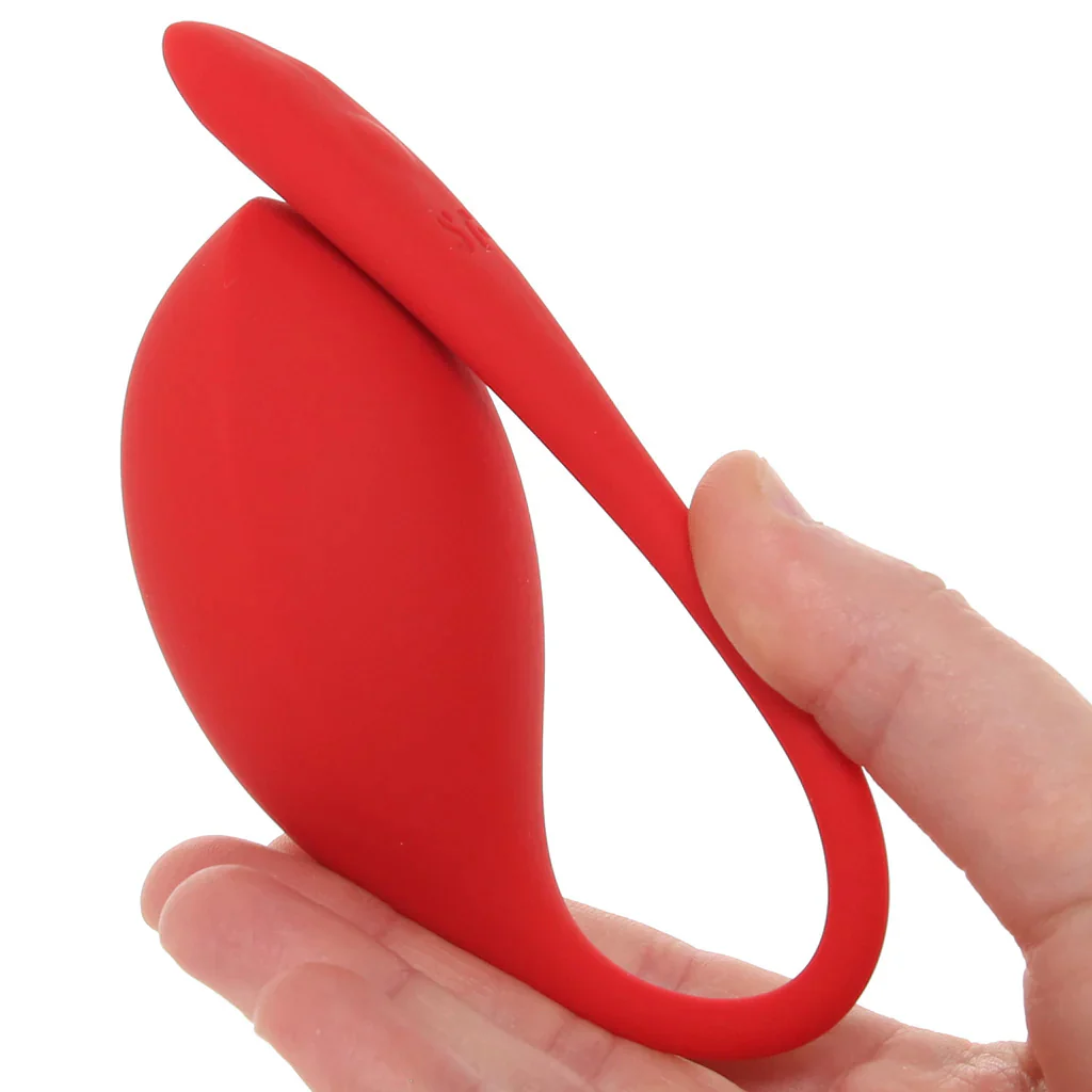 Satisfyer Shiny Petal Wearable Vibe in Red - Image 4