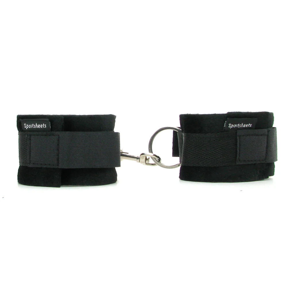 Soft Cuffs in Black - Image 4